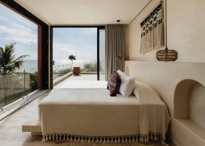 12 Bedroom Beachfront Hacienda Pousada
