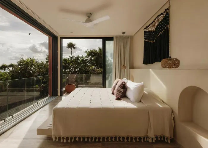 12 Bedroom Beachfront Hacienda Pousada Tulum